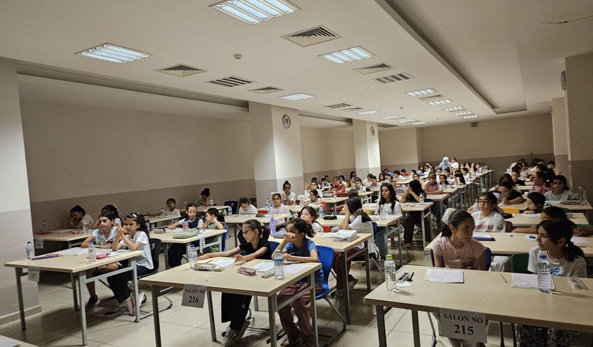 Sincan Şehit Zafer Er İmam Hatip Ortaokulu'na rekor ilgi: Sınava 1065 öğrenci başvurdu