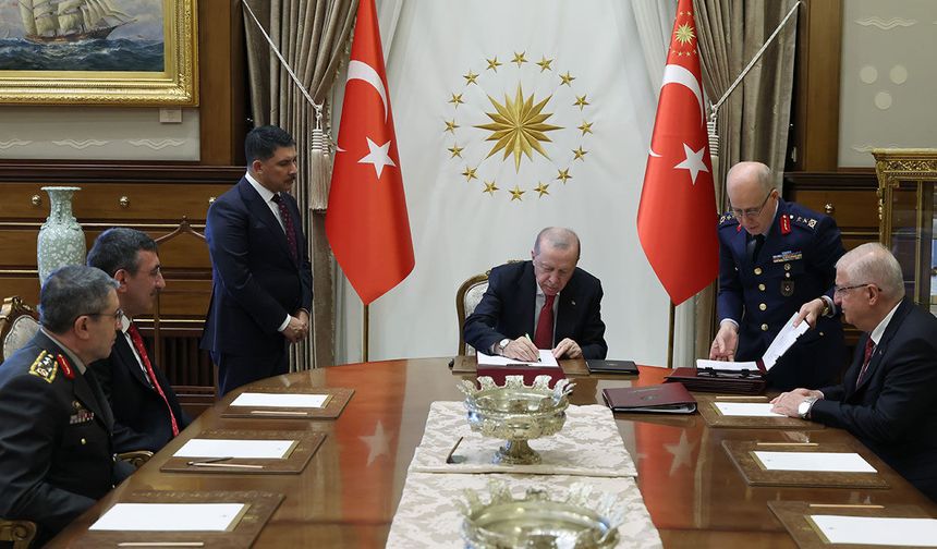 YAŞ kararları açıklandı: 25 general ve amiral terfi etti