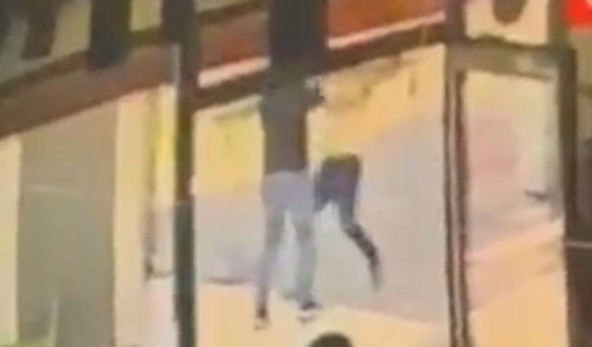 Geyve'de Belediye Fen İşleri Müdürü ile mimar sokak ortasında kavga etti