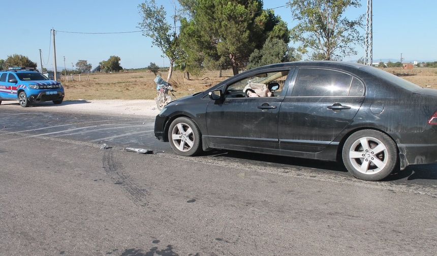 Balıkesir’de otomobil ile motosiklet çarpıştı: 65 yaşındaki sürücü hayatını kaybetti