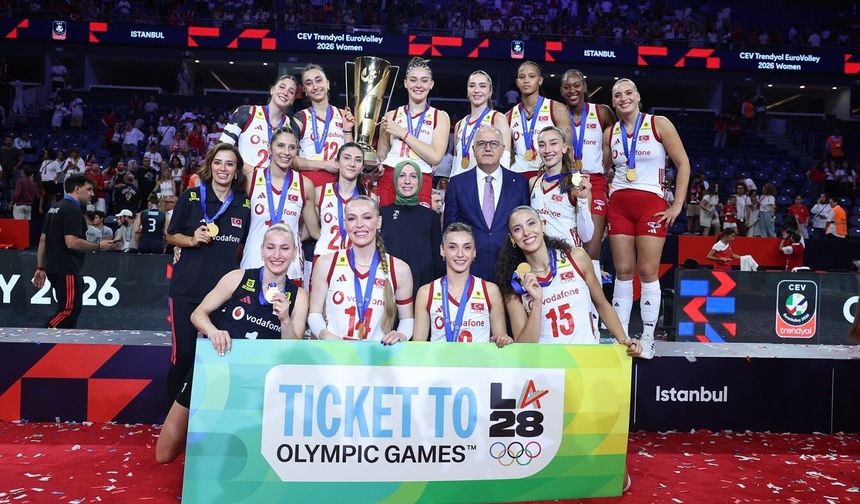 Şampiyonluk geldi, Olimpiyat bileti de alındı! Filenin Sultanları'ndan büyük başarı