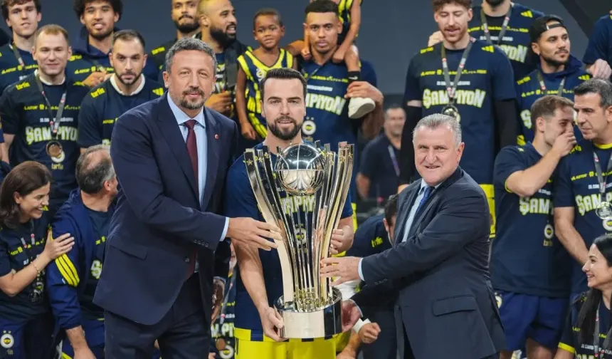 Derbide zafer Fenerbahçe’nin: Cumhurbaşkanlığı Kupası 9. kez sarı-lacivertlilerin