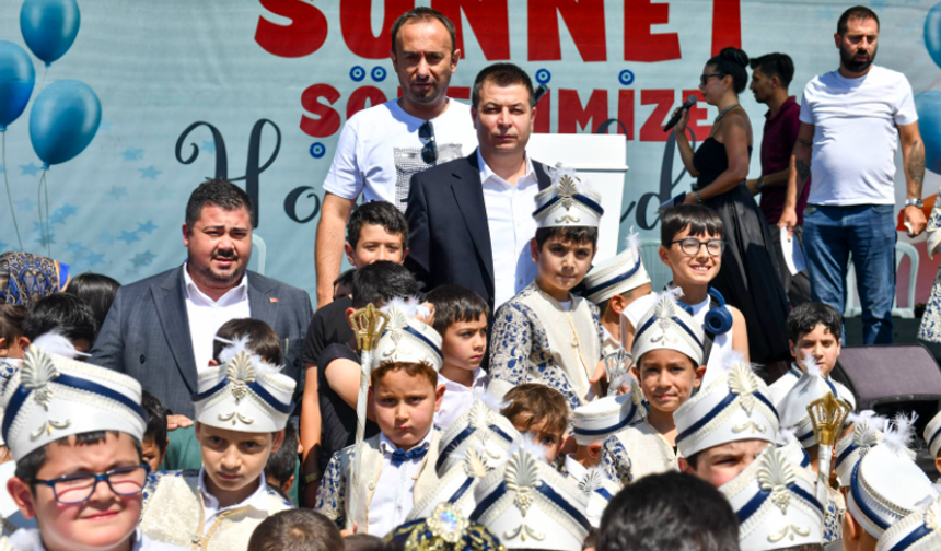 Ankara'da sünnet şöleni: Bin çocuğa bisiklet hediye edildi