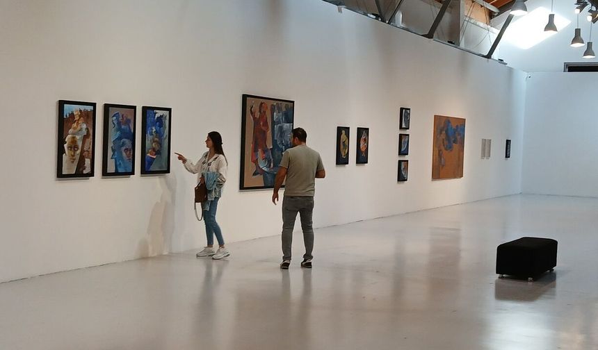 Özgür Eryılmaz’ın “Eş Zaman İnsan” sergisi CerModern’de