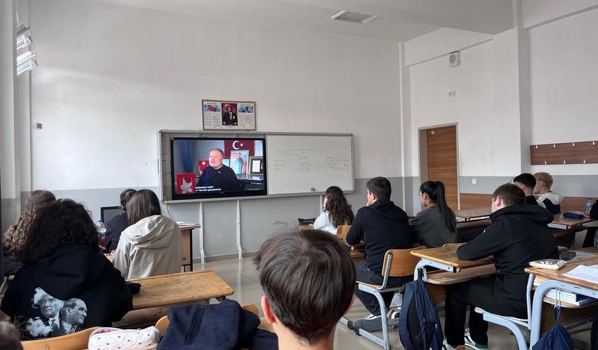 Şahit Belgeseli Ankara Mamak’taki öğrencilerle buluştu