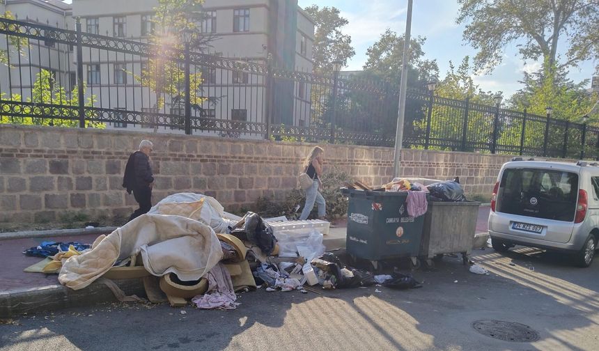 Ankara sokakları çöplük mü?