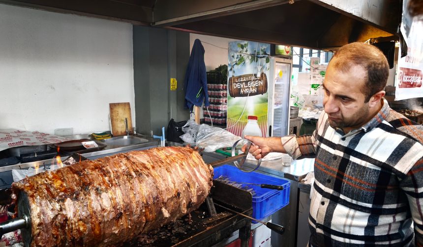 Ankara'da Erzurum rüzgarı başladı! Cağ kebabı ve kadayıf dolması yarışmaları ilgi gördü