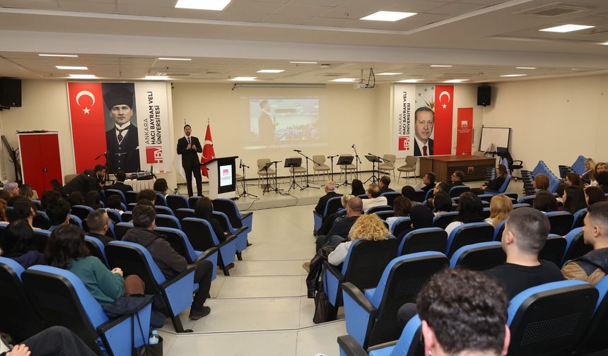 Akademisyenler ve dil eğitimcileri  Ankara’da bir araya geldi
