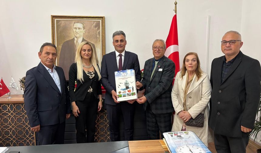 Tüm Karadeniz İlleri Dernekler Federasyonu'ndan Çankaya İlçe Milli Eğitim Müdürü Demir’e: 'Hemşerimizle gurur duyuyoruz'
